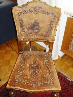 Antiker-Stuhl-32.jpg