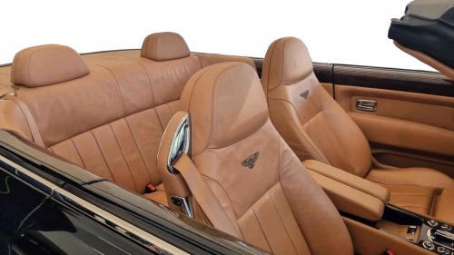 Bentley-Cabrio-2008-Leder-02.jpg