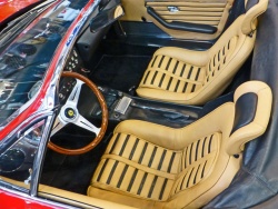 Sitz-Ferrari-01.jpg